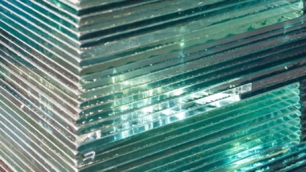 Stacked glass tiles